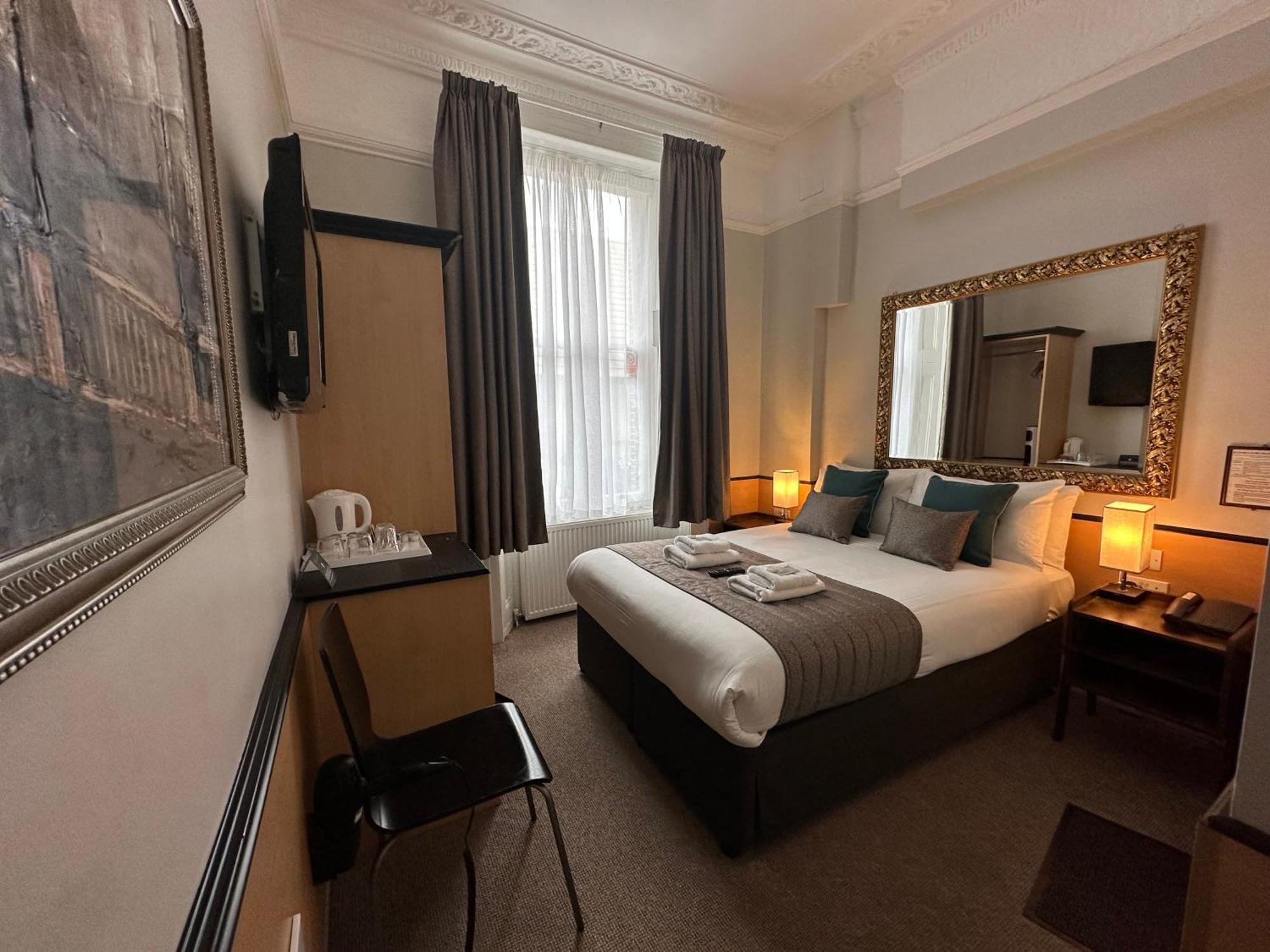 Tudor Court Londra