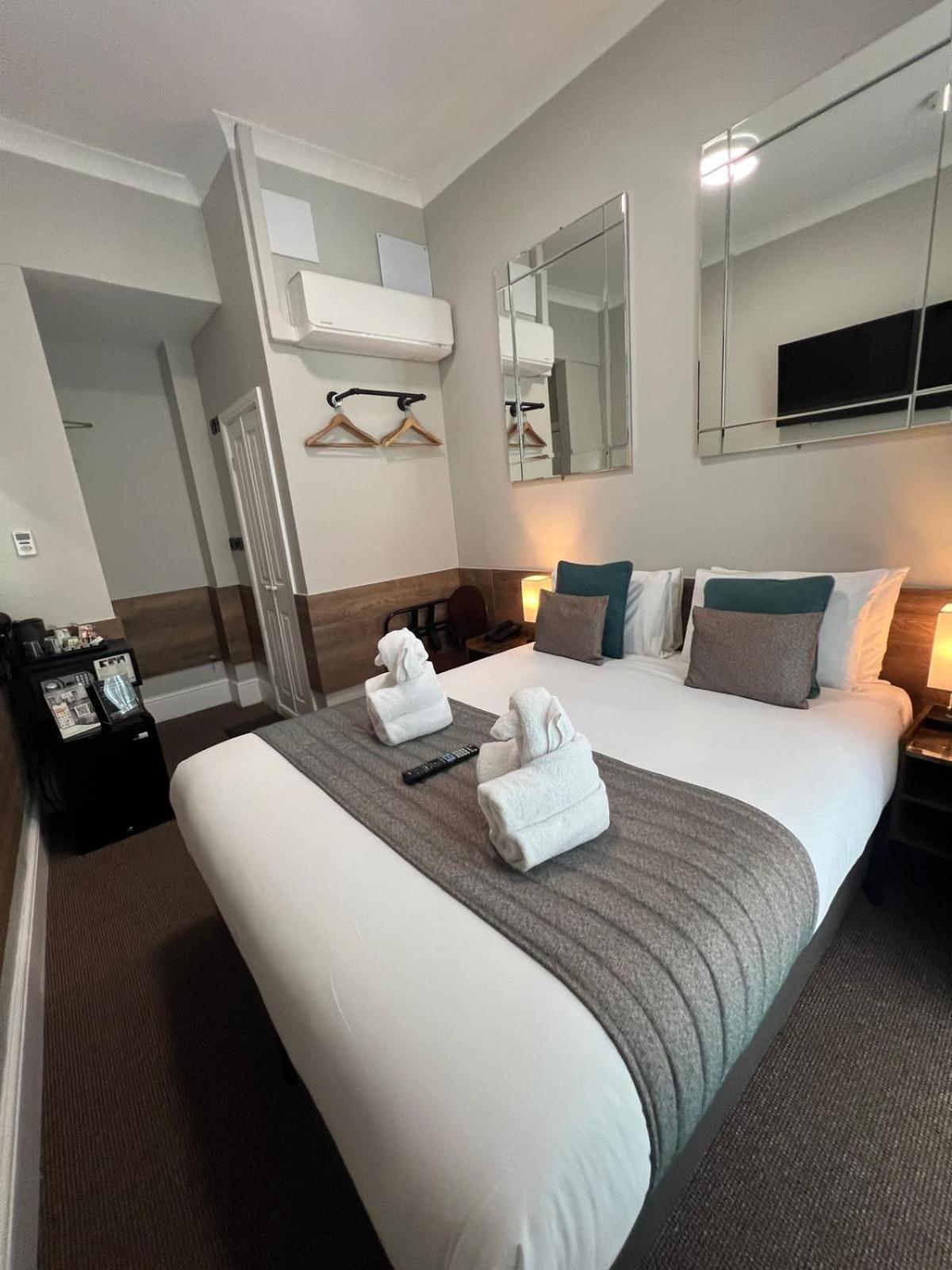 Hotel Tudor Court Londen